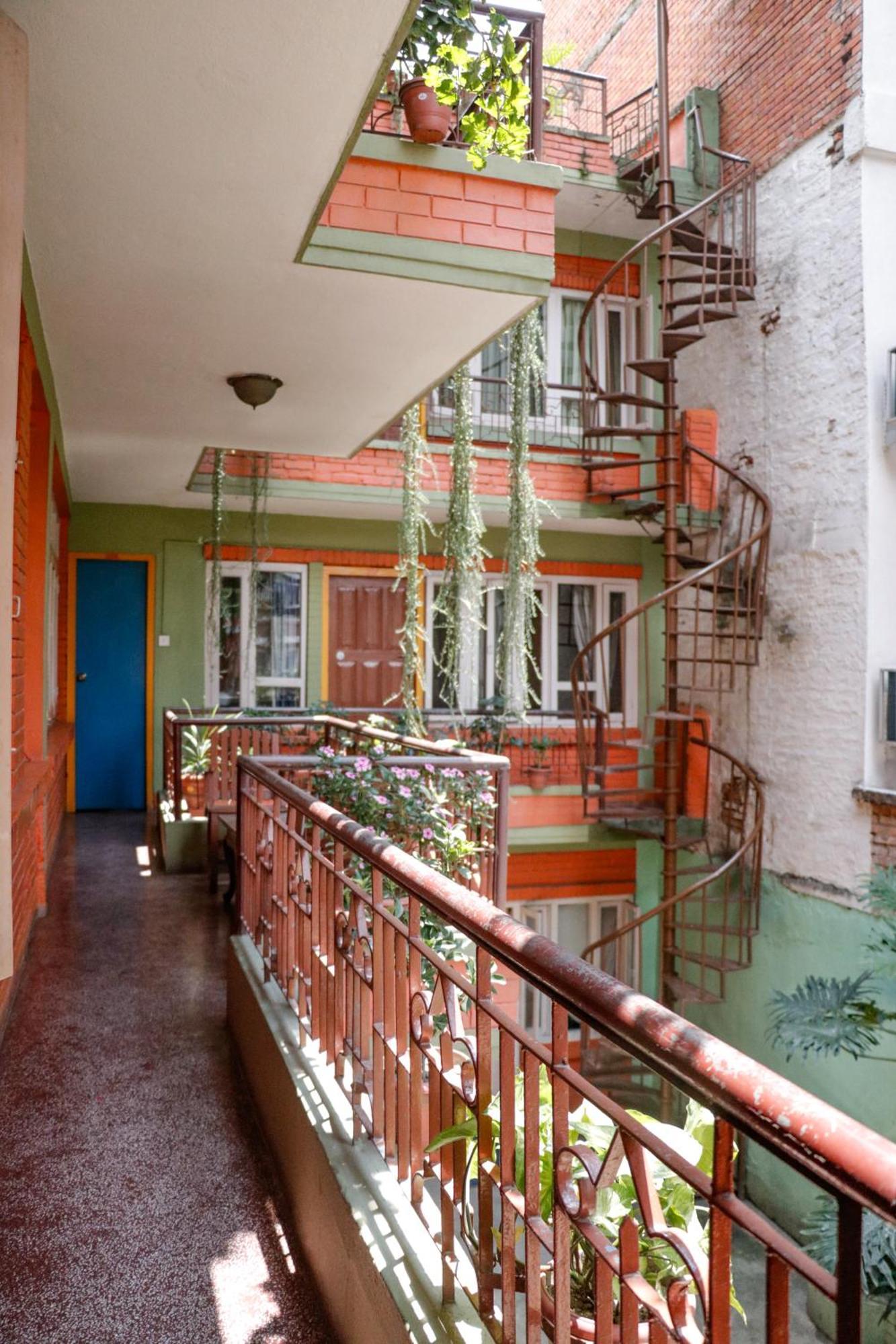 Hotel Backpackers Inn Kathmandu Exteriör bild